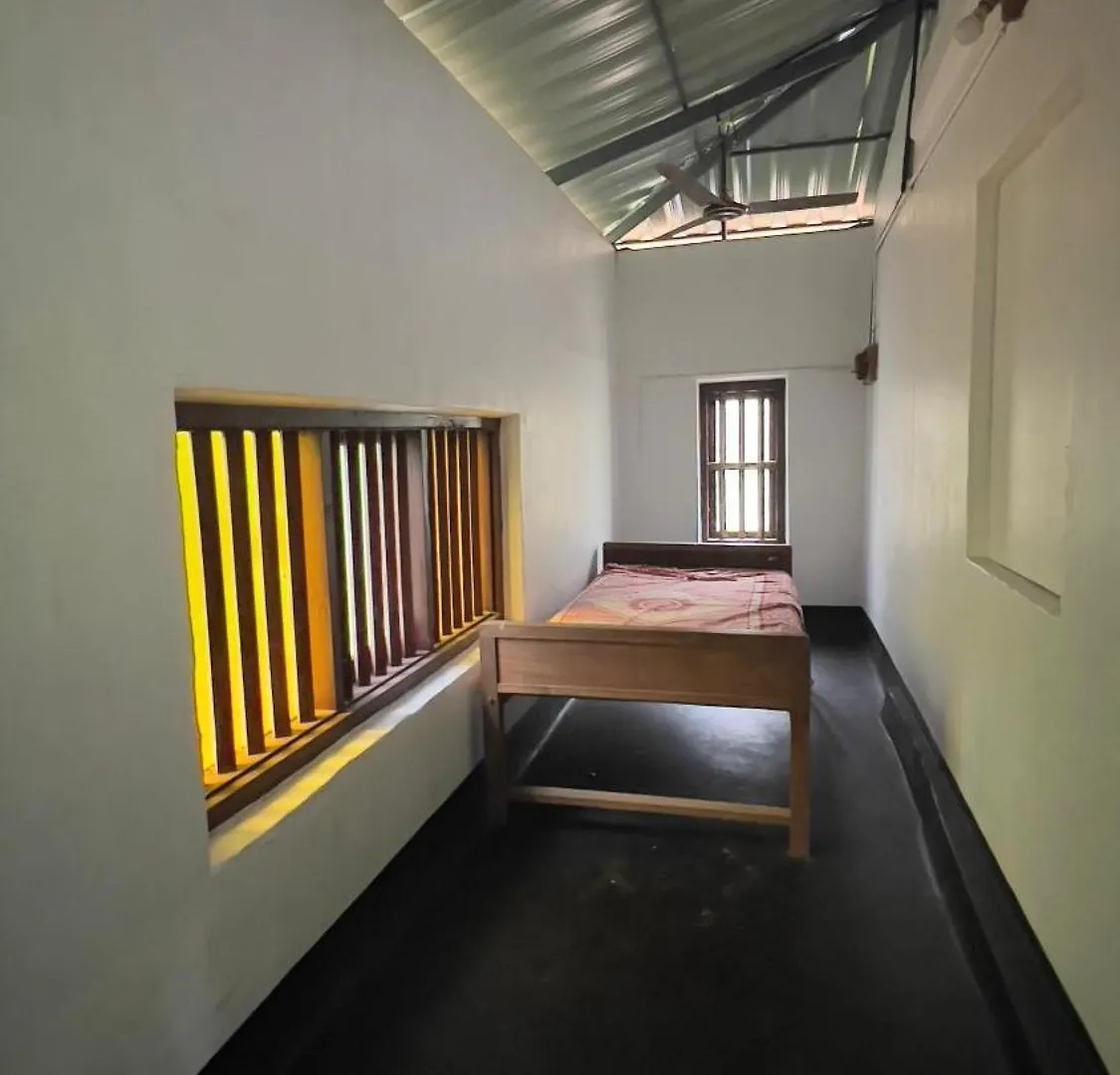Bachelor'S Tharavaadu Villa Athirappilly
